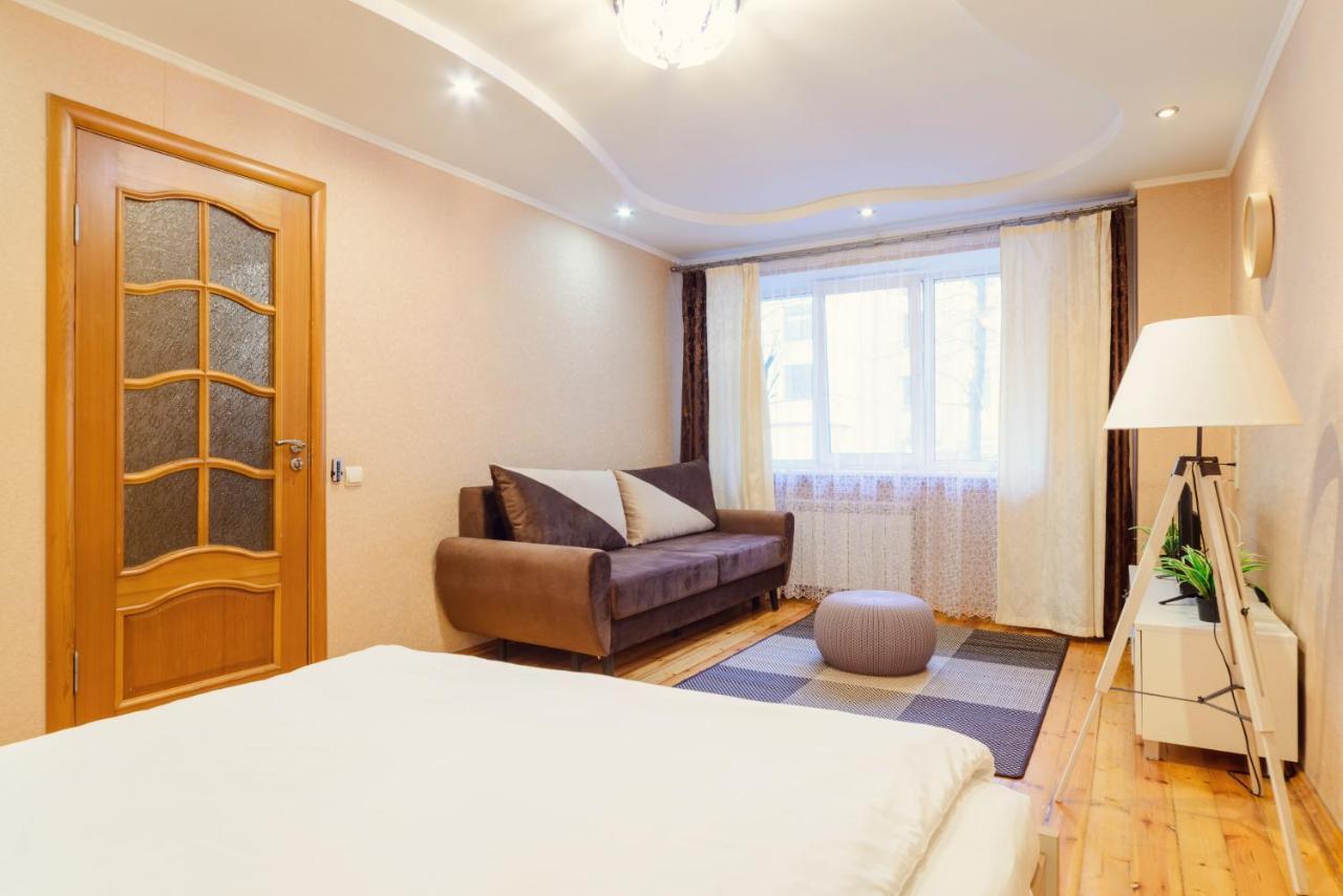 Bright Apartments On Internatsionalnaya Minsk Exterior foto
